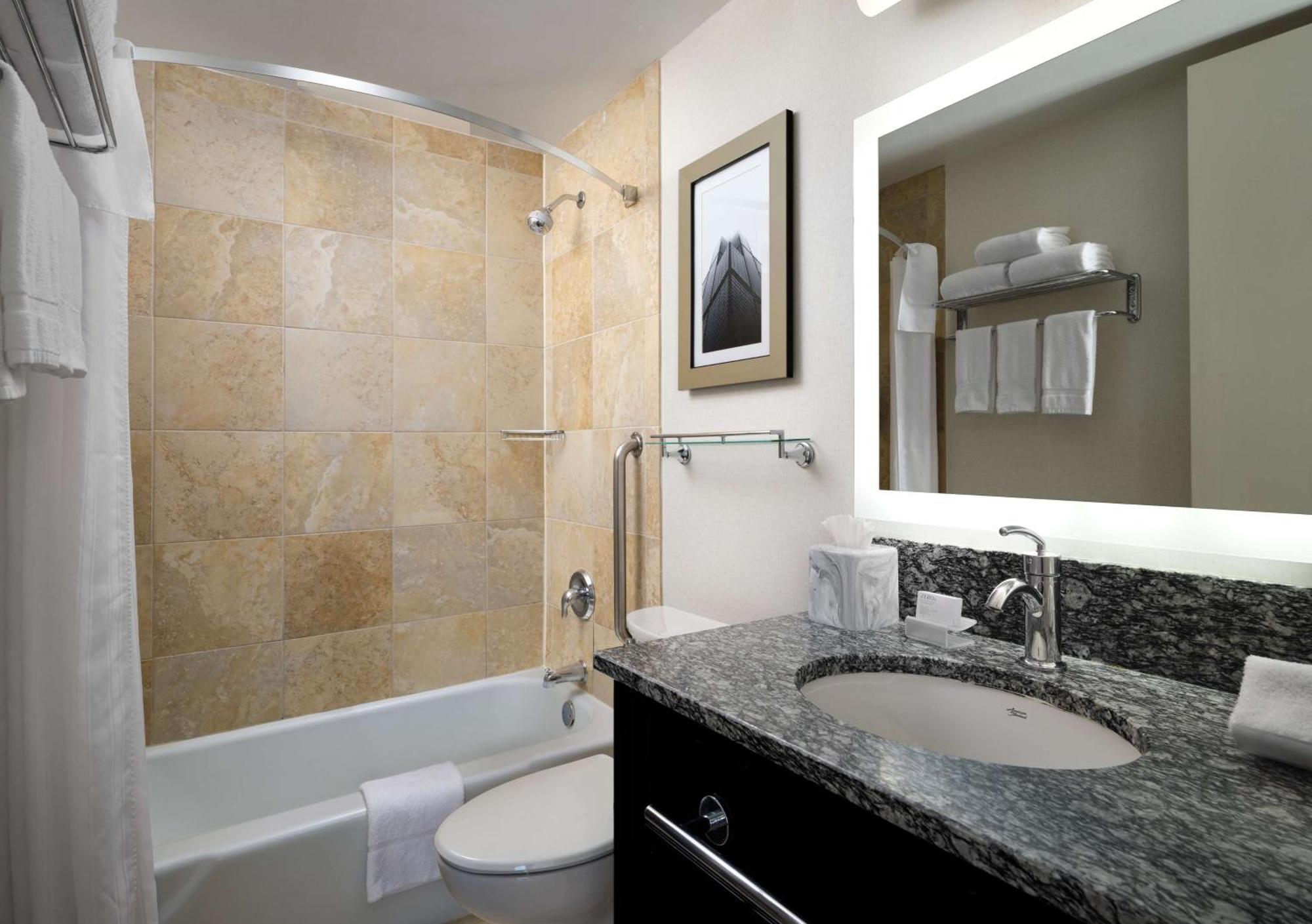 Homewood Suites By Hilton Chicago Downtown - Magnificent Mile Dış mekan fotoğraf